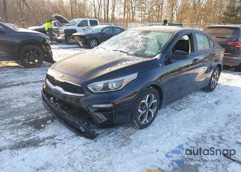2021 Kia Forte Lxs z USA, uszkodzony, nr VIN 3KPF24AD6ME333281